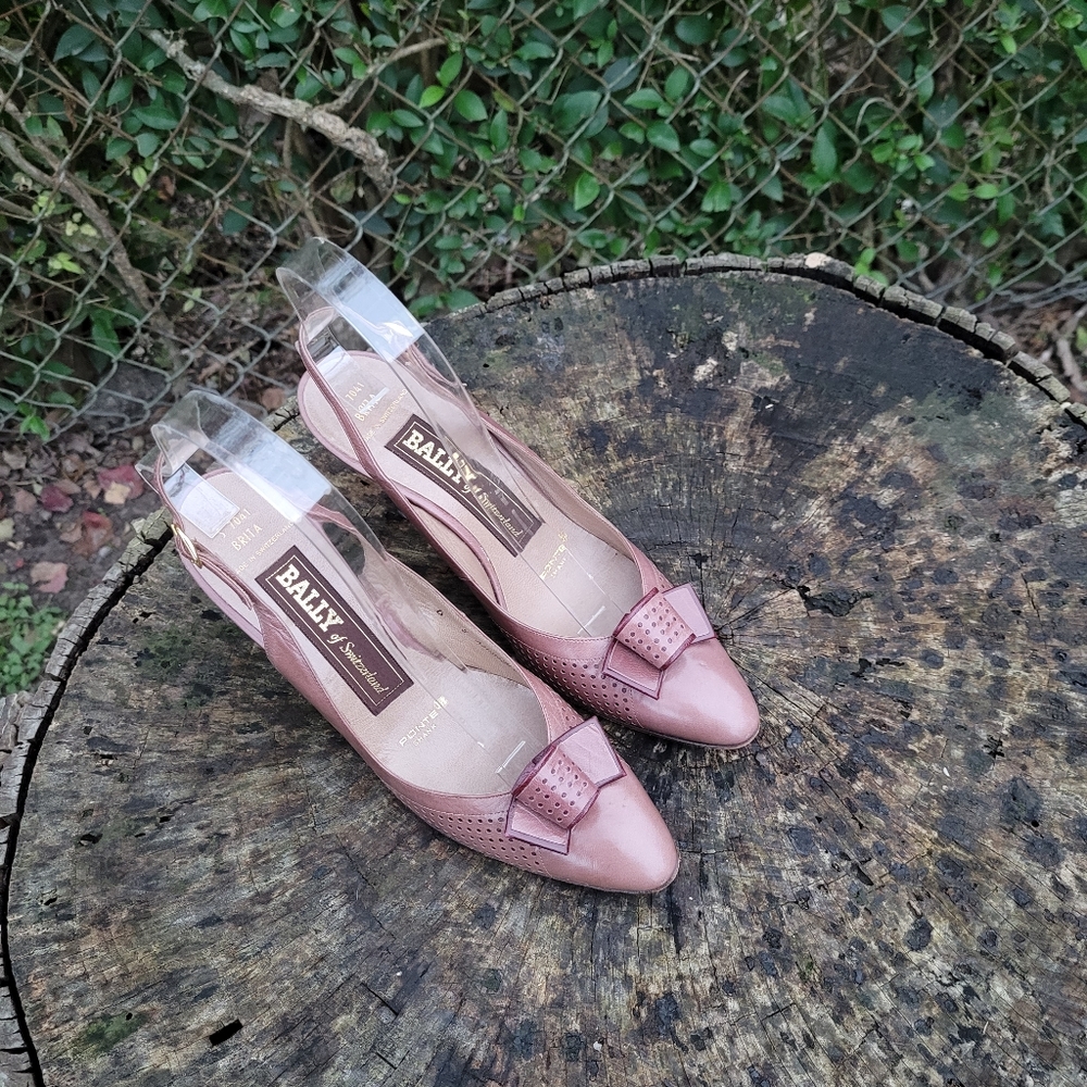 Women Vintage Leather Light Purple Slingback Sandals By Bally Size 6s - Picture 1 of 8